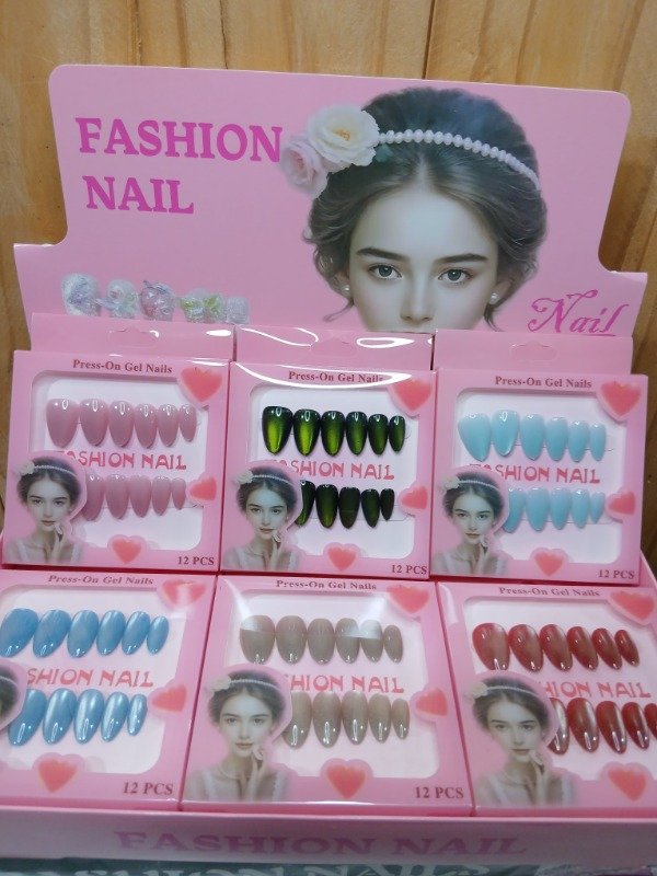 Producto - Uñas almendra ojo de gato color y pastel x 6 set