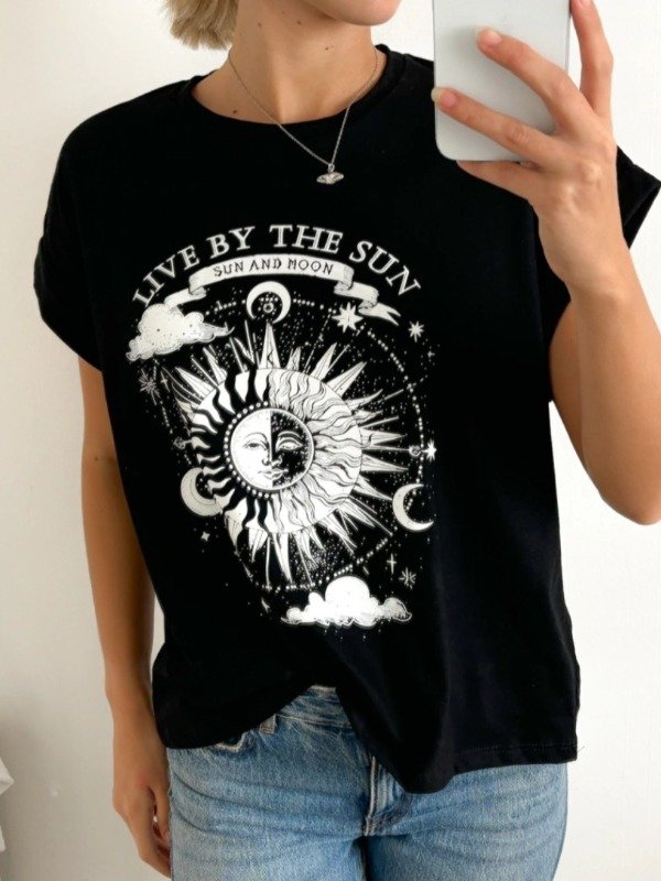 Producto - Remera amplia manga rebatible Live by the sun