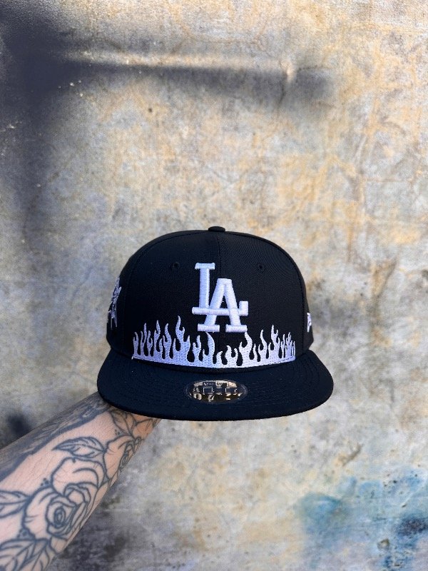 Producto - Gorra LA fire white