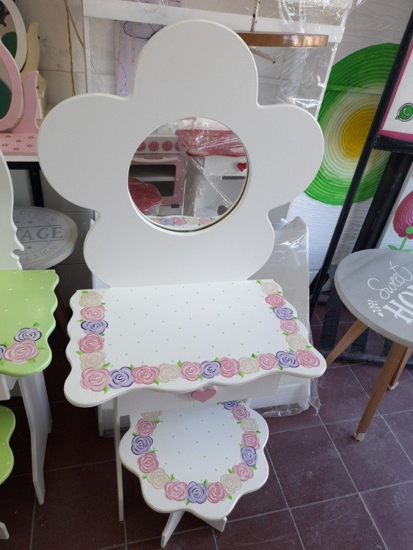 Producto - TOCADOR FLOR CON BANCO