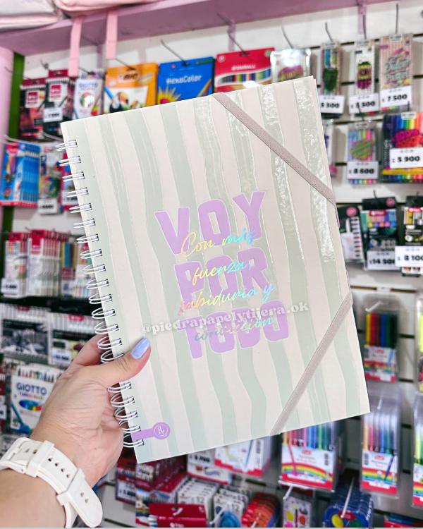 Producto - Cuaderno A4 tapa dura c/elásticos voy por todo