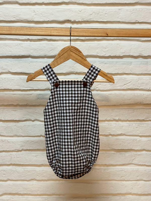 Producto - Enterito globito con broche pañalero