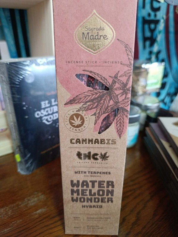 Producto - Sahumerios sagrada madre cannabis Walter melón wonder