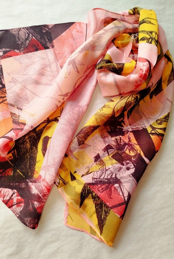 Producto - Pañuelo MIDI -rosa estampa FLORES DE VERANO-