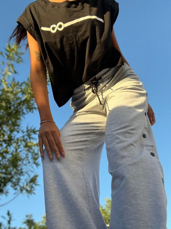 Producto - PANTALON PALAZZO RÚSTICO CON BROCHES - GRIS MELANGE