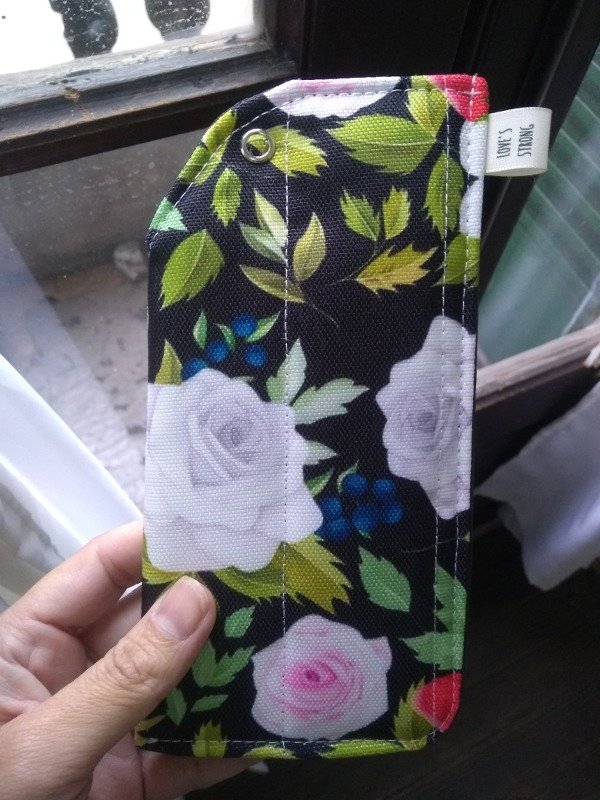 Producto - Funda para lentes Kioto Strawberry Garden