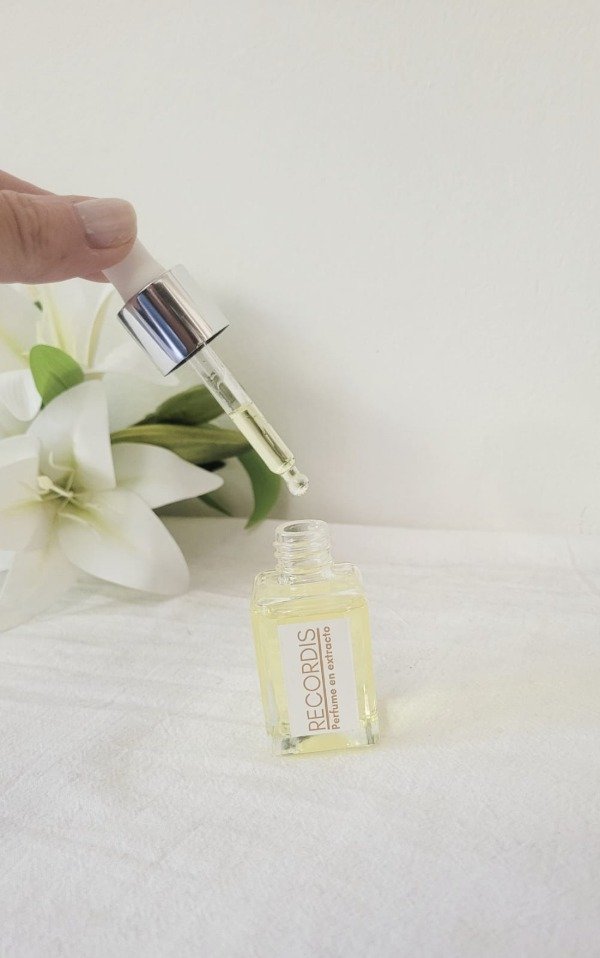 Producto - Perfume en extracto puro femenino