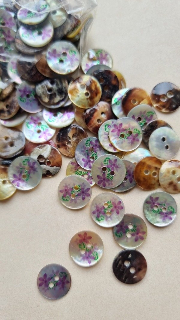 Producto - Botón floral de nácar 15mm