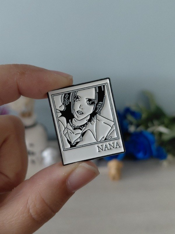 Producto - Pin metalizado - Nana #0564