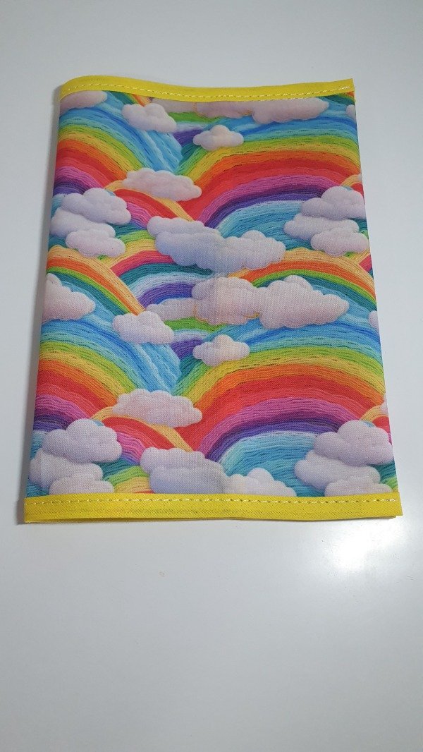 Producto - Cubre Cuadernos Arcoiris Multicolor