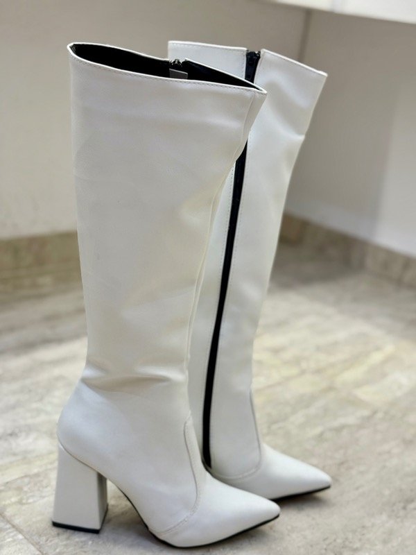 Producto - Bucaneras cuero