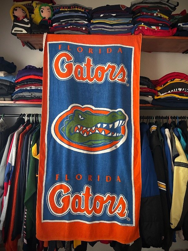 Producto - toalla de playa x Florida Gators.