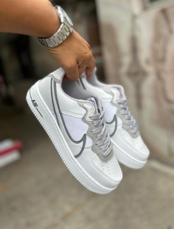 Producto - Air Force React