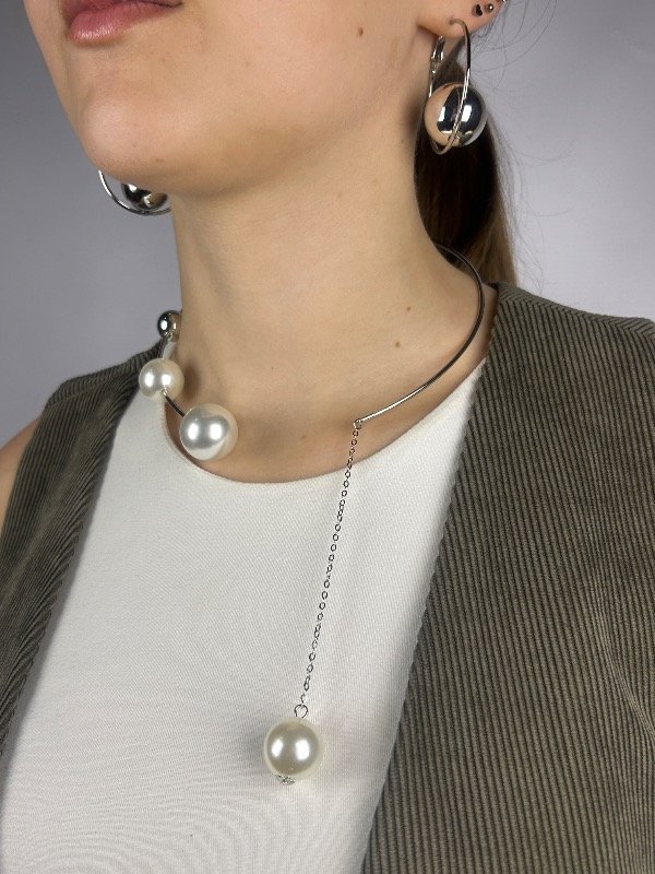 Producto - GARGANTILLA RÍGIDA DORADA CON PERLAS 9106