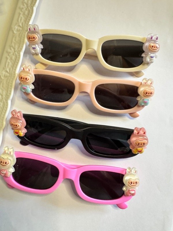 Producto - Gafas UV375 labubu