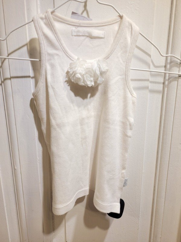 Producto - Musculosa MIMO blanca con flor Talle 4 años - PRECIO: 5X