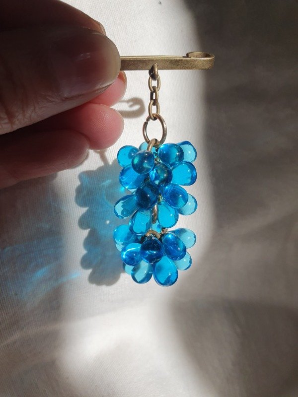 Producto - Broche Art Deco Racimo de Gotitas Cristales Azules