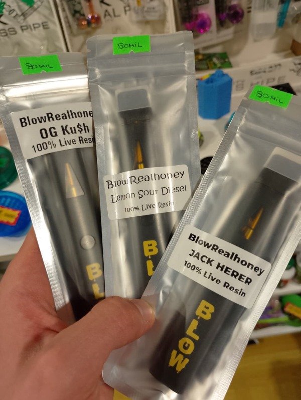 Producto - VAPO DESCARTABLE (THC) GOLDEN EDITION 3.000mg - BLOW REAL HONEY