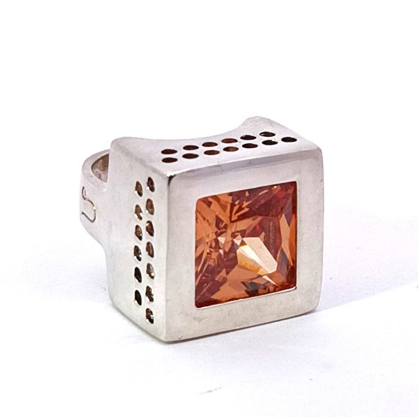 Producto - Anillo Cuadrado con Topacio