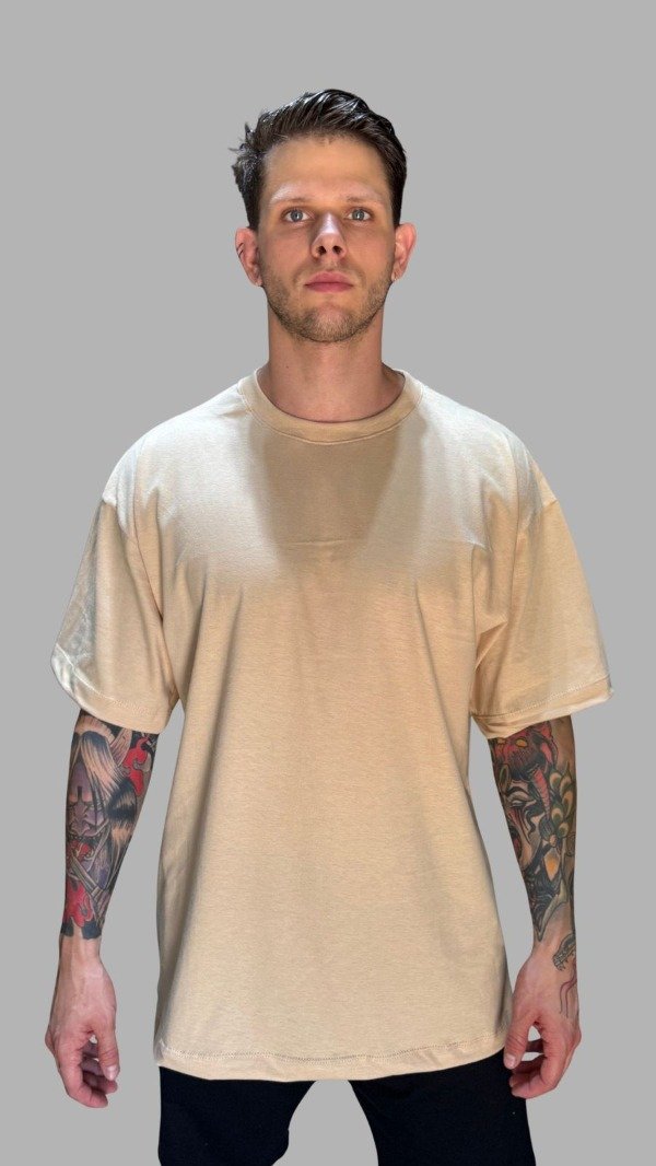 Producto - Remera over beige