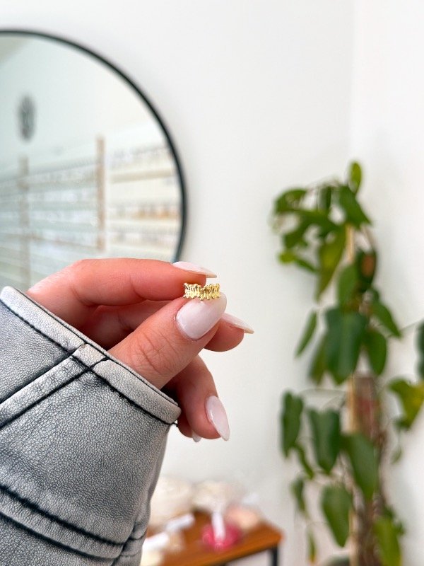 Producto - Ear cuff acero dorado irregular - 0