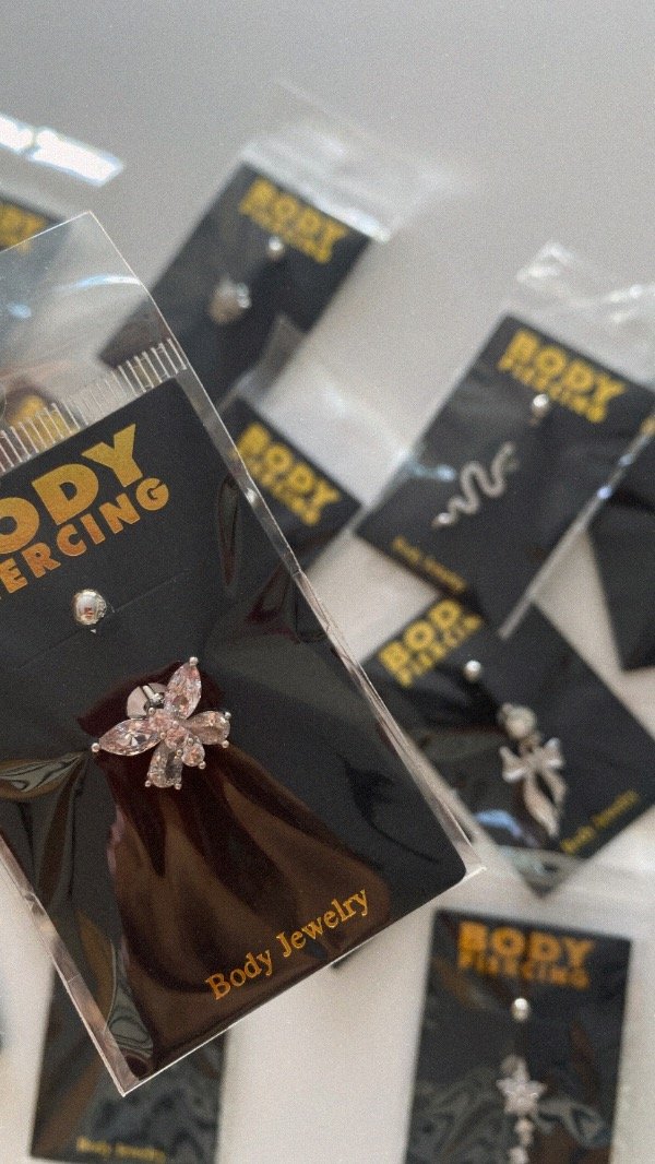 Producto - Piercing ombligo. Mariposa XL