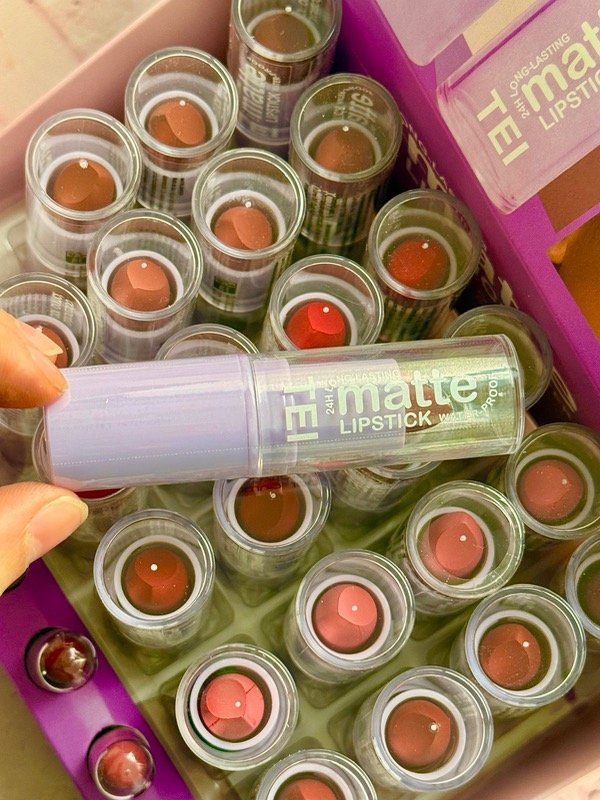 Producto - Labial barra Tei morado