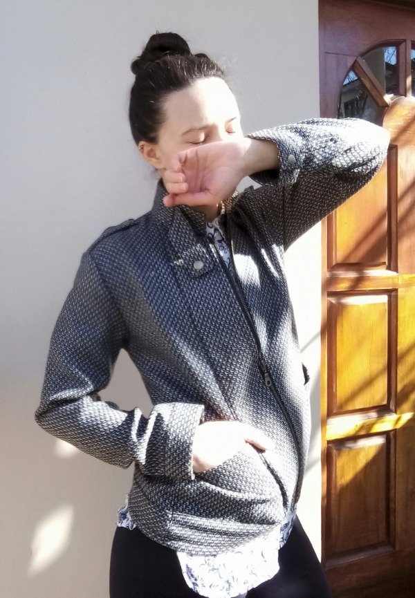 Producto - Chaqueta CQ entallada gris.