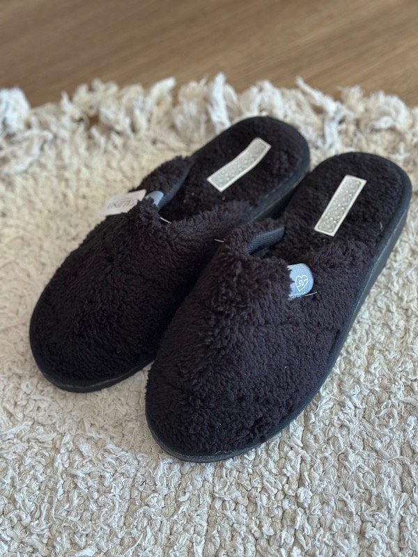 Producto - PANTUFLA DE PELUCHE NEGRA DE DAMA