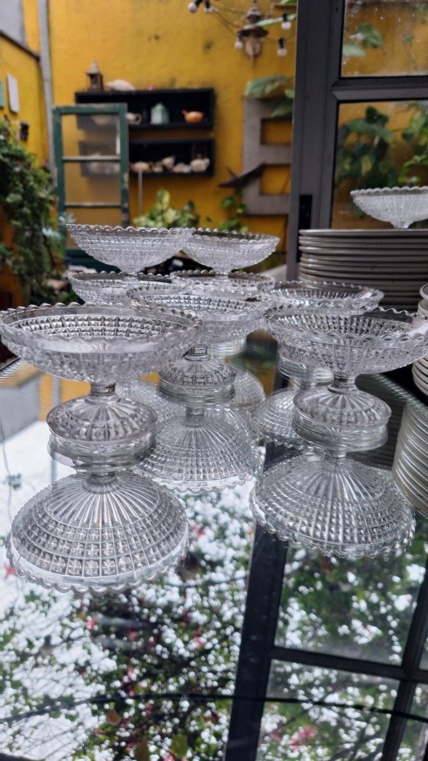 Producto - 5 Copas para postre vidrio prensado