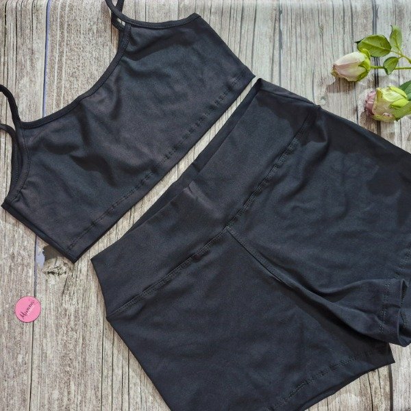 Producto - Bikini top y short negro- talle 105/110