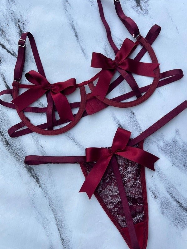 Producto - Conjunto moños bordo