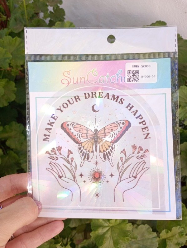 Producto - Atrapasol sticker importado mariposa "Make your dreams happen"