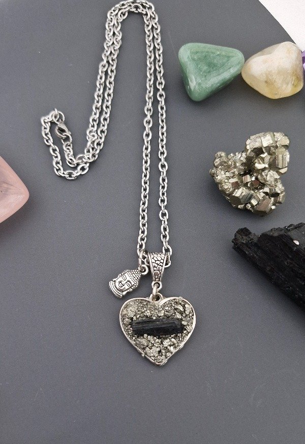 Producto - COLLAR CORAZÓN DE PIRITA Y TURMALINA