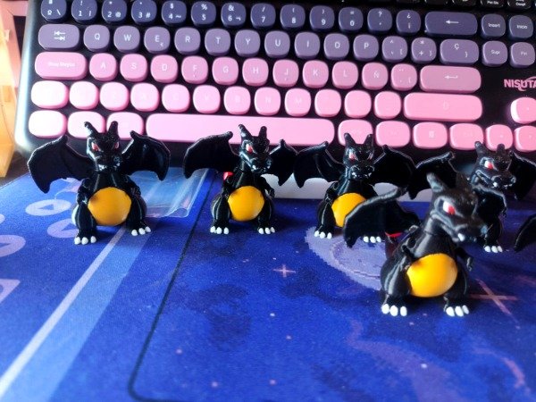 Producto - Charizard 5 cm - 1