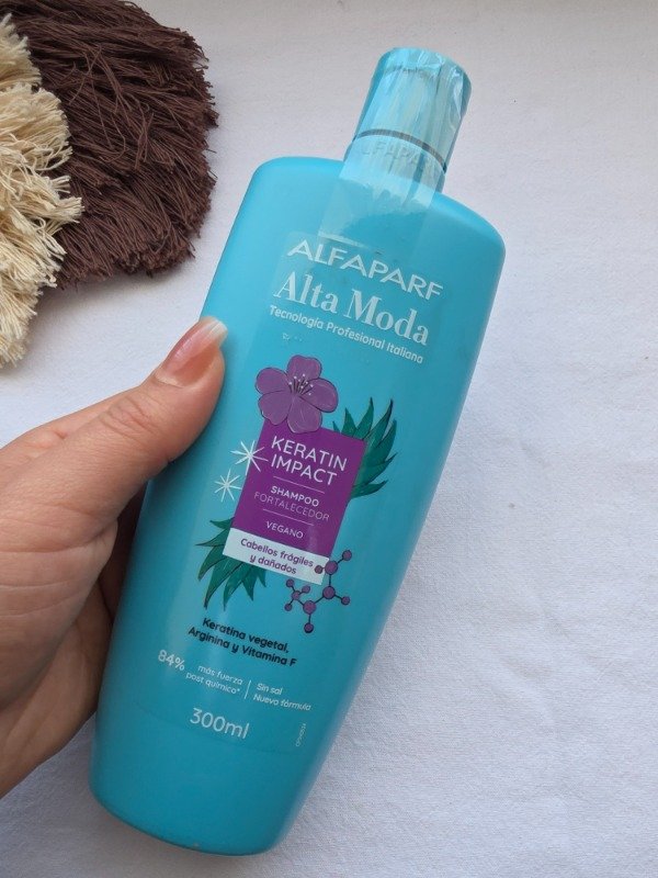 Producto - Shampoo Vegano Fragiles y Dañados Keratin Impact Alta Moda por 300gr