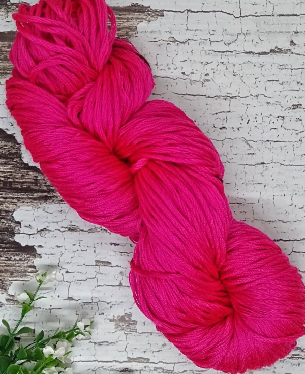 Producto - Hilo de Viscosa Fucsia