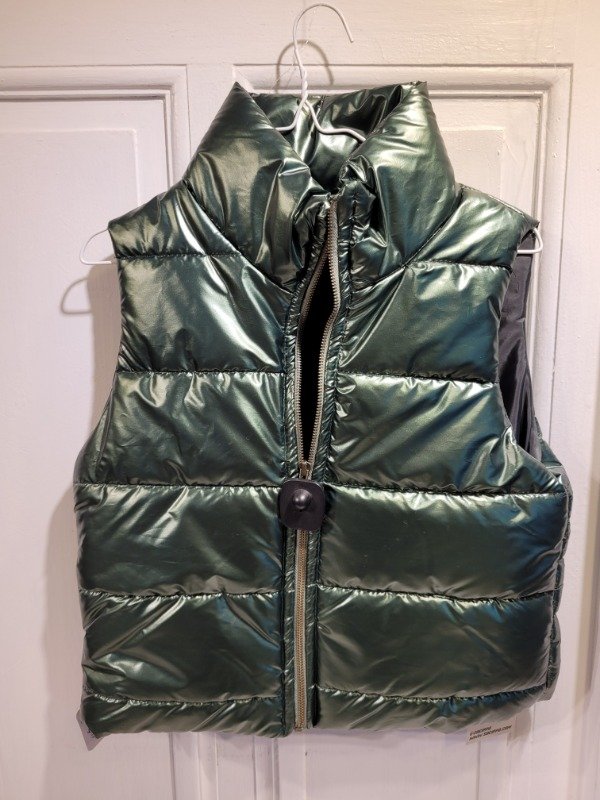 Producto - Chaleco SO CIPPO puffer verde met Nuevo C/etiq Talle 12 años - PRECIO: 32X