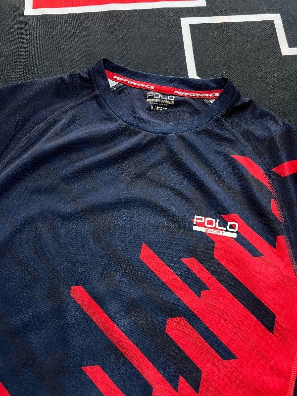 Producto - Remera Polo Sport bicolor. Talle S