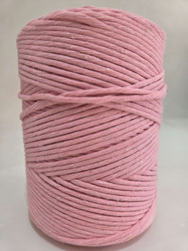 Producto - Hilo de algodón retorcido MACRAME 27 hebras 1/2 kg  ROSA