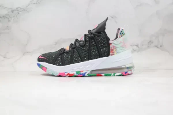 Producto - Nike LeBron 18 Multicolor