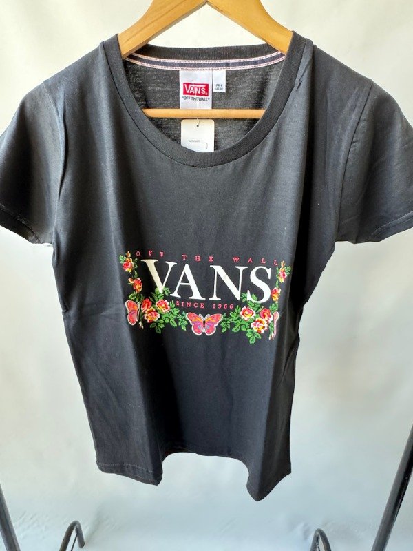 Producto - Vans butterfly manga corta