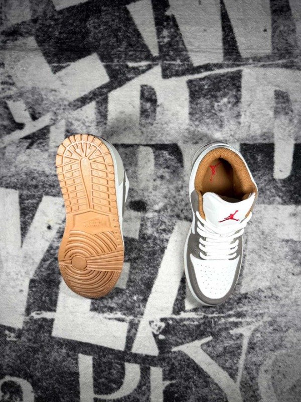 Producto - JORDAN "smoke latte" - 3