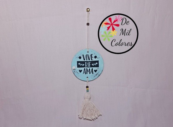 Producto - Colgante vive, ríe, ama