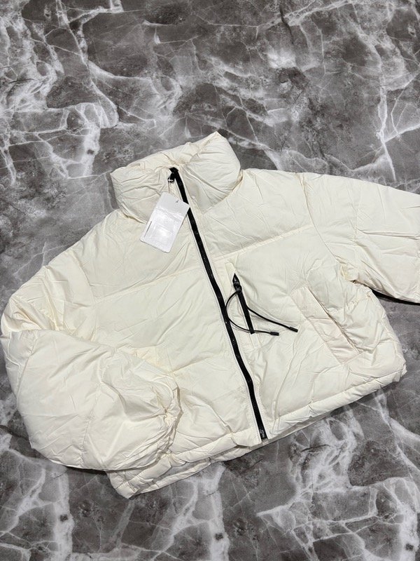 Producto - PUFFER CORTA CREMA