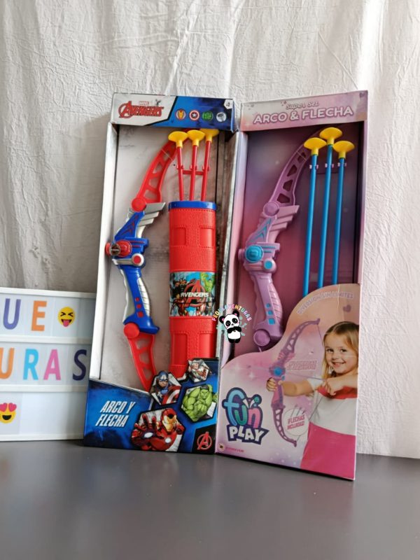 Producto - Arco y Flecha Infantil Con Ventosa Avengers / Rosa Con Blanco