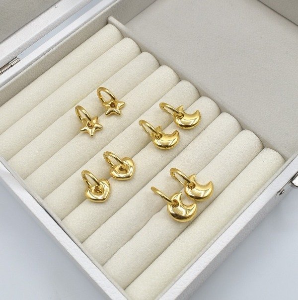 Producto - ARGOLLAS DE ACERO DORADO A4153B