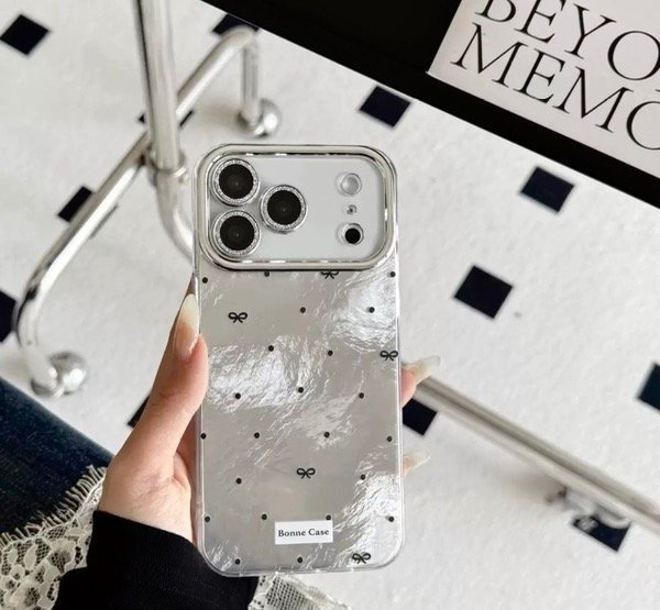 Producto - Case silver moños cubrecámara desmontable iPhone - 3