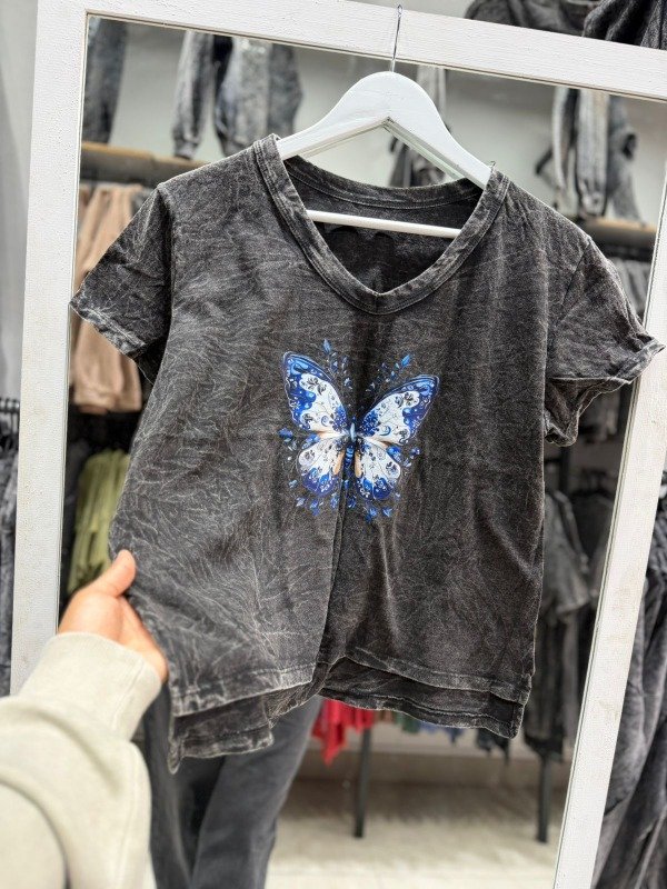 Remera batik mariposa azul