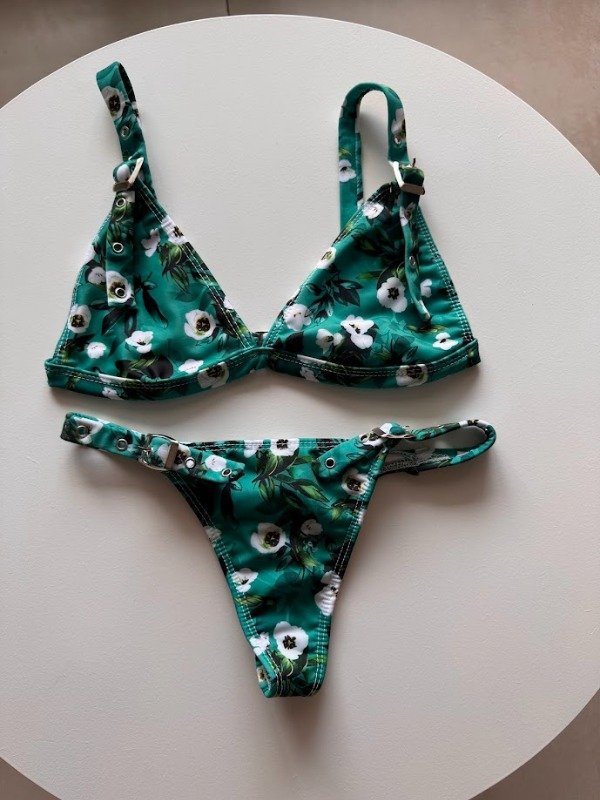 Producto - bikini estampada con correderas